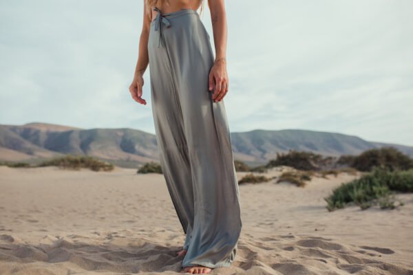 Pantalón pareo viscosa verde - Image 3